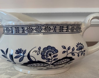 Wedgwood India 0.6-Pint Gravy Boat