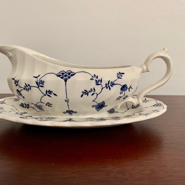 Churchill Finlandia Gravy Boat and Underplate