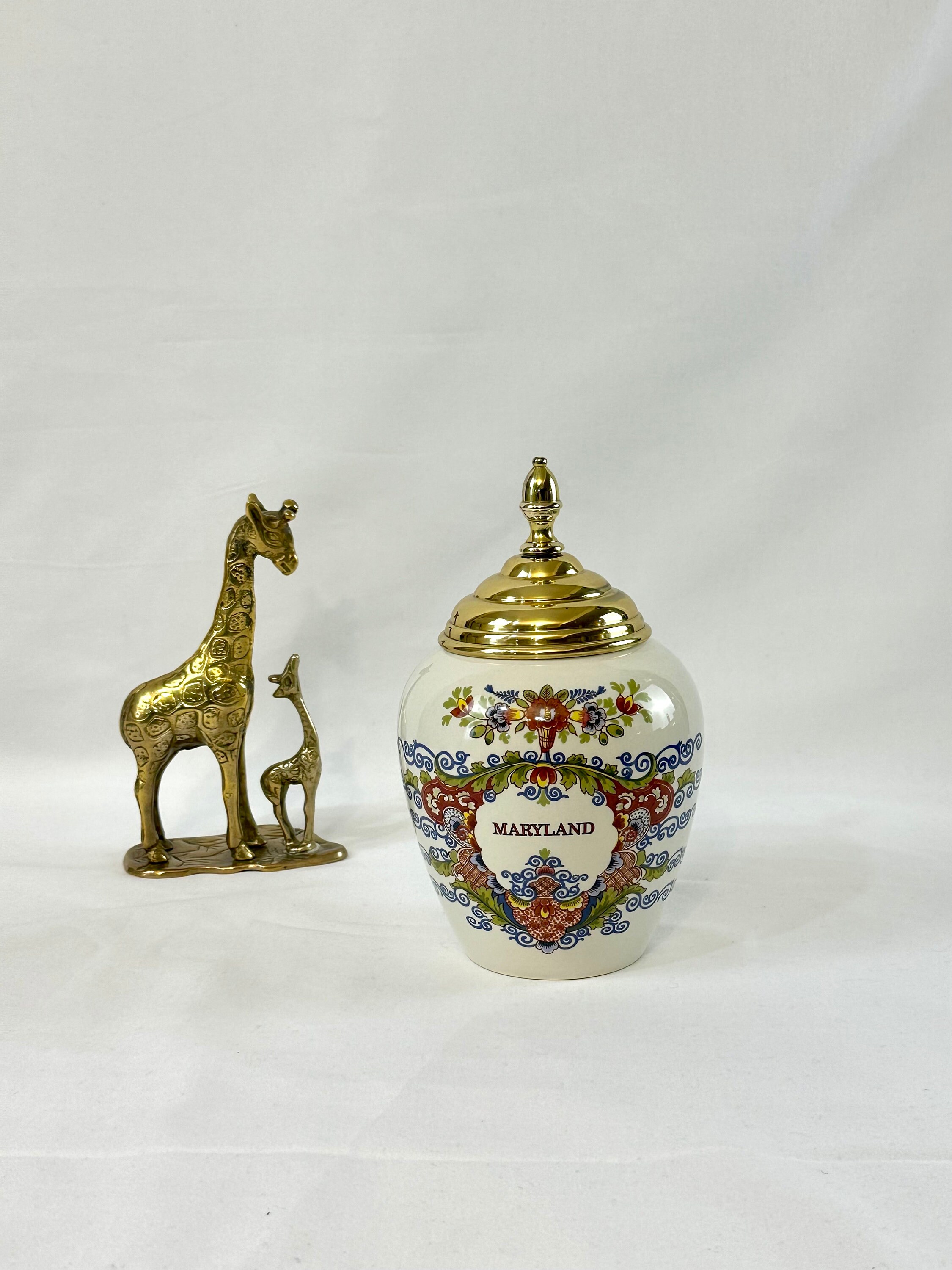 maryland tobacco jar Delft Polychrome Maryland Tobacco Jar Brass Lid