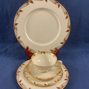 Lenox Essex Maroon 5 Piece Place Setting