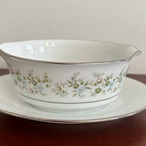 Noritake Savannah Gravy Boat