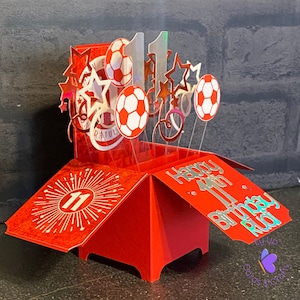 Carte d'anniversaire de football, personnalisée, boîte pop up, football, carte d'anniversaire, fait main, football, anniversaire, carte, personnalisé, couleurs de l'équipe, ballon