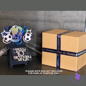 Carte d'anniversaire de football, personnalisée, boîte pop up, football, carte d'anniversaire, ruban personnalisé, football, anniversaire, carte, personnalisé, ballon