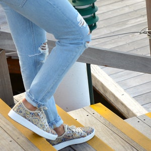 Scarpe da ginnastica da donna, scarpe stile Boho, scarpe da ginnastica basse, scarpe artigianali, comode, scarpe da passeggio casual, scarpe vegane eleganti Vleyn Fashion immagine 10