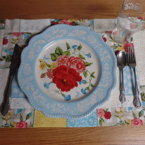 Sweet Rose Patchwork, Pioneer Woman, Farmhouse, Handmade PLACEMAT, Lined, Cotton/Polyester, 20" x 13", Sold Individually