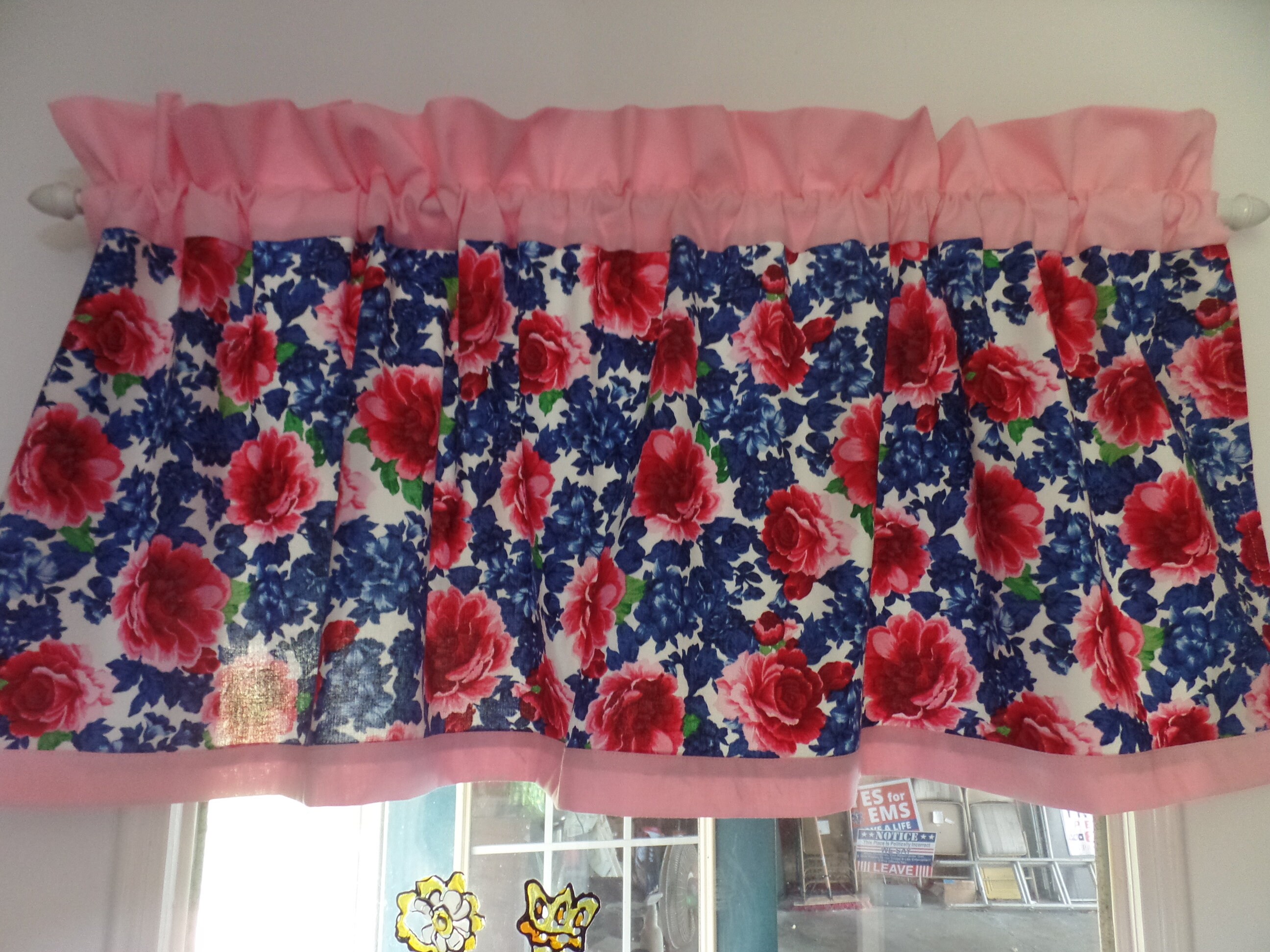 Pioneer Woman Heritage Blue Floral Red Pink Roses W Pink Trim