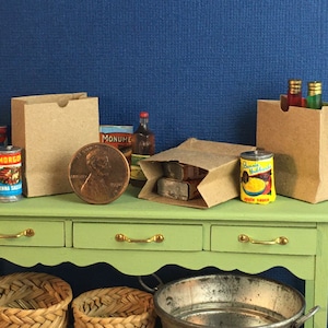 Lot de 8 sacs d'épicerie miniatures en papier brun à l'échelle 1:12 ou poupée mannequin