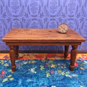 miniature turned leg rustic antiqued kitchen table in 1:12 scale