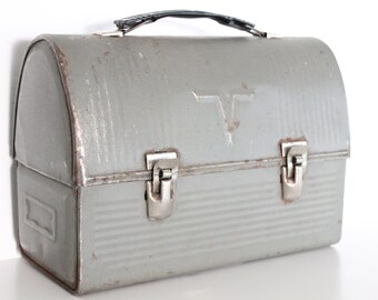 retro lunch boxes with thermos