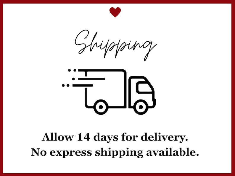 Puede incluir: Fondo blanco con borde rojo y coraz&oacute;n rojo en la parte superior. La palabra "Shipping" est&aacute; escrita en cursiva. Debajo, un gr&aacute;fico en blanco y negro de un cami&oacute;n de reparto.