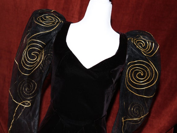 Velvet Spiral Puff Sleeve dress