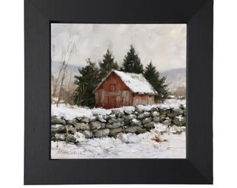 Op de afbeelding: Een olieverfschilderij in een zwarte lijst met een rustieke rode schuur bedekt met sneeuw, achter een grijze stenen muur. Donkergroene dennenbomen staan achter de schuur onder een bewolkte lucht, met sneeuw op de grond in de voorgrond.