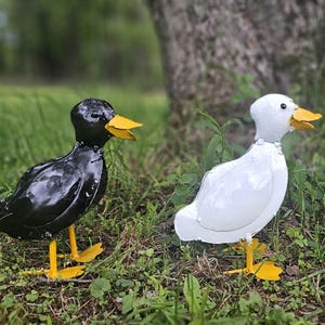 Reclaimed Metal Duck Figurine, Baby Duck Sculpture, Metal Duck Decor, Eco-Friendly Duck Art, Animal Sculpture, Yard art