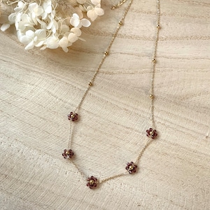 Collier CLARIS collier doré en acier inoxydable avec petites fleurs en perles idée cadeau femme cadeau de Noël collier fleurs image 4