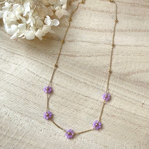 Collier CLARIS collier doré en acier inoxydable avec petites fleurs en perles idée cadeau femme cadeau de Noël collier fleurs image 3