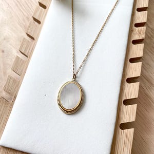 Gold necklace with pearl pendant - Fine stainless steel chain - Fine and delicate jewelry - Gift idea for women