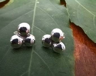 Three silver balls triangle