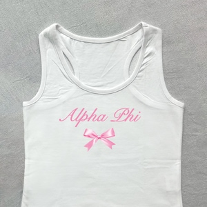Alpha Phi Bow Crop Tank // Alpha Phi, APhi Bid Day, Big Little Shirt // Atado con un Bow Crop Tank // Camisa de hermandad