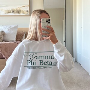 Quantum Phi Beta Social Club Sweatshirt // Sorority Crewneck // gpi, gam Phi, gamma Phi beta Shirt // Ästhetischer griechischer Pullover