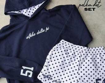 Polka Dot Sorority Hoodie & Shorts Set // Navy Blue Polka Dot Set // Trendy Sorority Loungewear // Gepunktetes Hoodie + Shorts