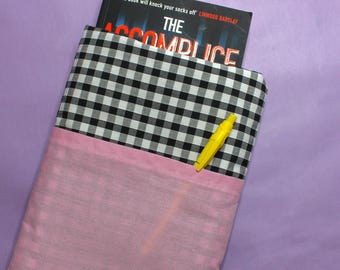 Gingham Book/Kindle Sleeve with Pink Pocket: Book Cosy, Reading Accessory