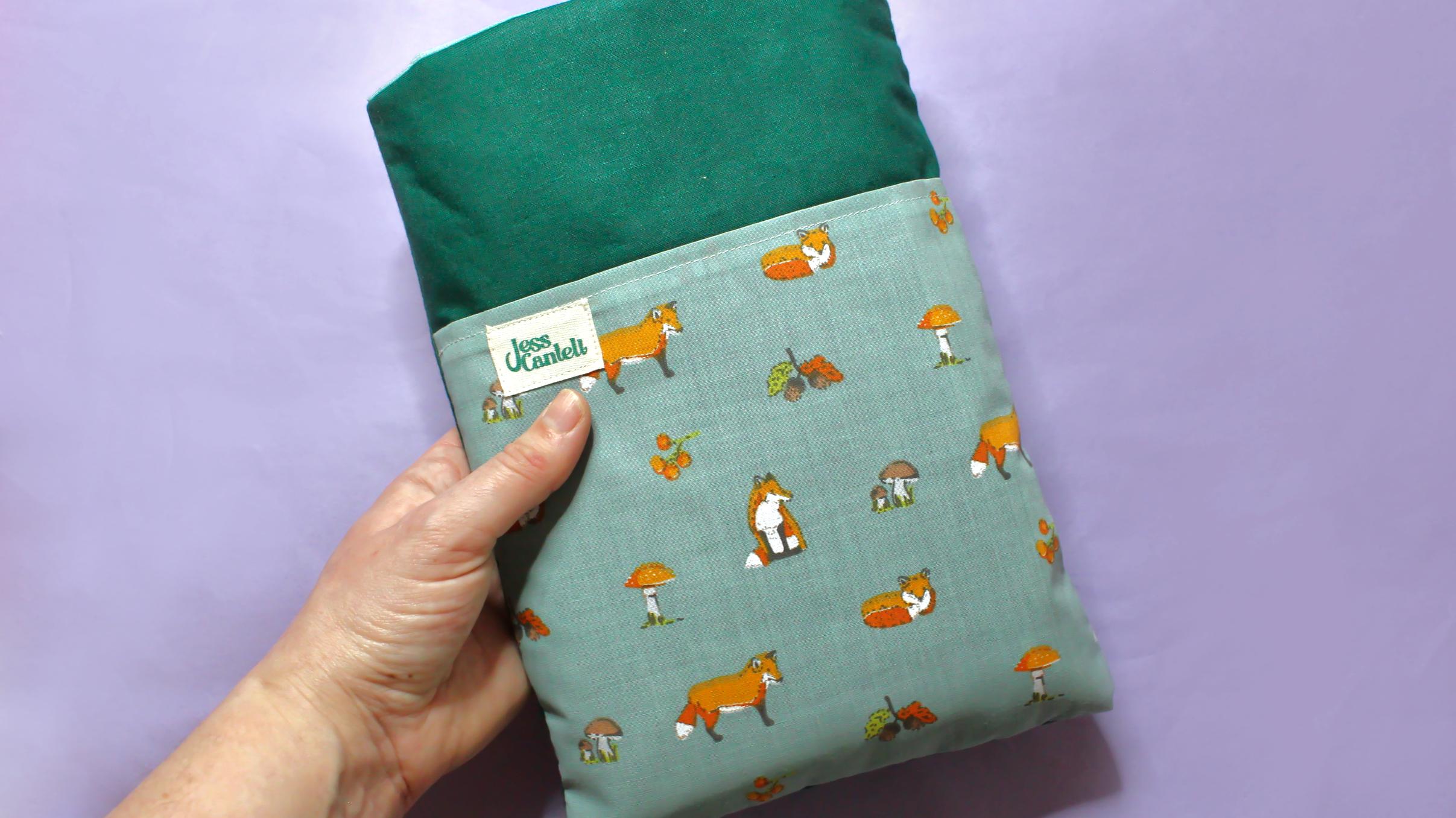 Fox Book Sleeve with Pocket | Woodland Book Cosy for iPad/Kindle | Cosy Fox Print Book Cover, Ideal Reading Accessory and Bookish Gift Idea