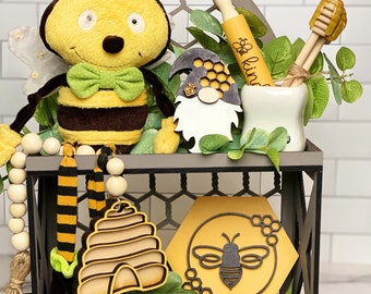 Needle Felt Honey Bee Wreath Attachment, Cute Honeybee Ornament, Farmhouse Kitchen  Decor, Tiered Tray Accent Decoration