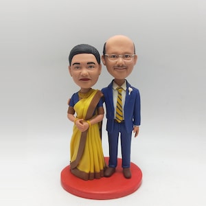Customised parent bobblehead, 50th anniversary gift for parents, customised couple bobblehead, Valentine&#39;s Day anniversary gift for couples