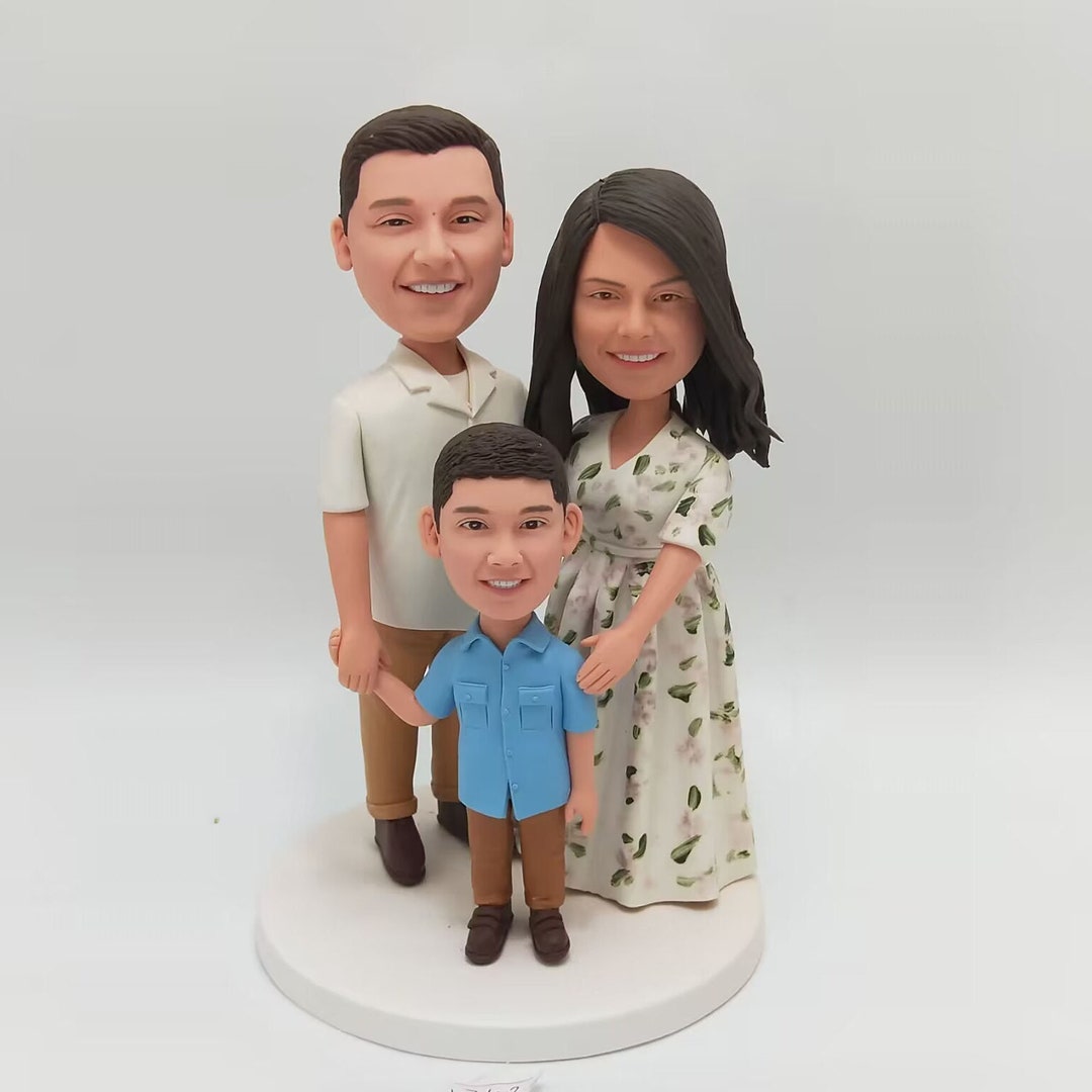 Family Members Bobblehead - Custom Family Gift Figurine Set