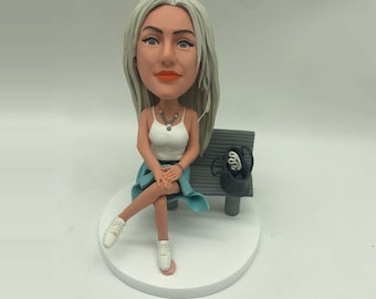 Custom Female Bobblehead，Handmade Polymer Clay Boss Gift