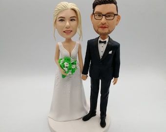 Custom wedding bobbleheads, bobbleheads couple,wedding cake topper for bride and groom,wedding gifts