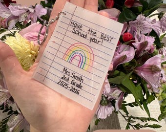 Llavero personalizado con diseño de papel de cuaderno / Regalo personalizado para estudiantes y profesores, listo para regalar.