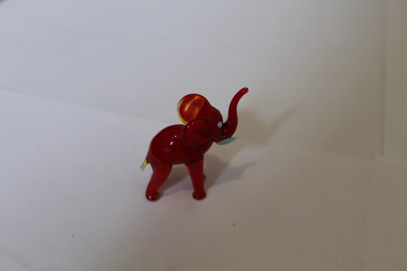 Miniature Murano hand blown glass elephant vintage