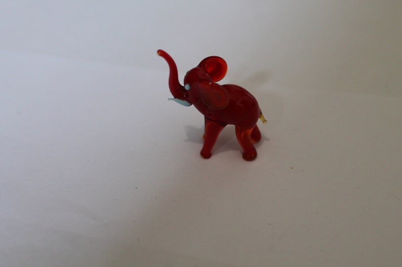 Miniature Murano hand blown glass elephant vintage