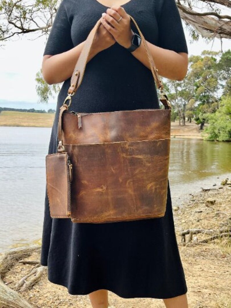 Fourre-tout en cuir rustique personnalisé Pur cuir Grande taille Spacieux et résistant Cuir pleine fleur image 2