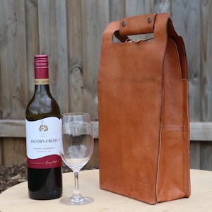 Personalised Leather Wine Case | Wine Case for 2 Bottles | Natural Brown Color | Perfect Gift Item - Custom logos, names