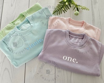 BESTICKTER PASTELL-Kinderpullover, bestickt, 1. Geburtstags-Top, 2. Geburtstags-Sweatshirt