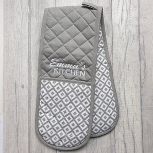 Double Oven Mitt by Home Marketplace 