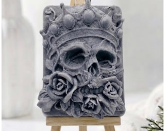Skull King Vegan Soap Bar, Gothic Goth Gift for Him, Horror Halloween Birthday Gift, Handmade Alternative Gift