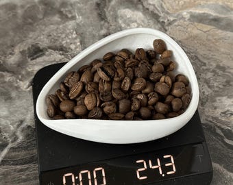 Coffee Beans Dosing Tray or cup, white or black ceramic material for beans pour over