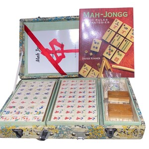  Gatuida Mini Chinese Mahjong Storage Case Wooden Treasure Box  Small Mahjong Game Set Carrying Case Mahjong Game Tiles Gift Box Vintage  Wooden Mahjong Container : Toys & Games