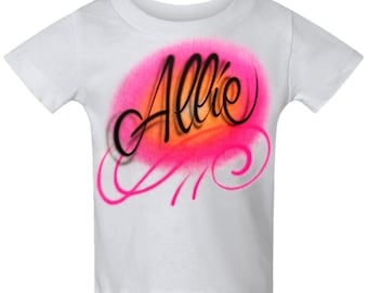 Diseño de nombre personalizado con pergamino de escritura con aerógrafo