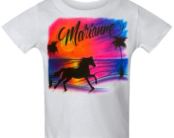 Diseño de nombre personalizado con aerógrafo, caballo y puesta de sol