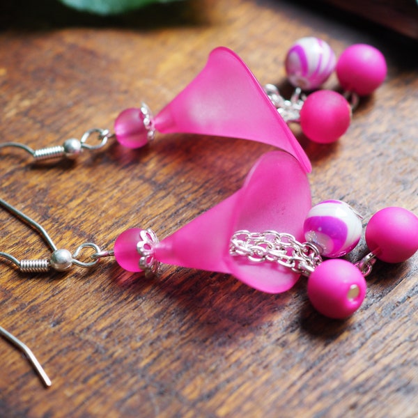 BO très originales perles trompettes/coroles acryliques et très belles petites perles acryliques 8mm - Rose fuchsia