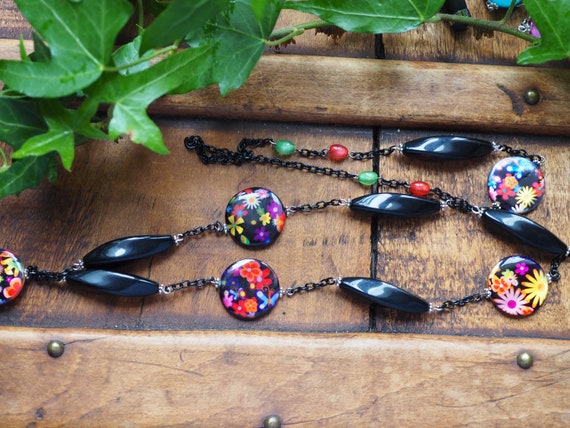 Collier Sautoir Perles Noires Et Nacrées Blanc Sur Chaîne Doré - Neuf Sans Emballage - Cadeau Fêtes