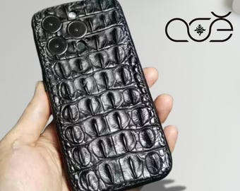 Funda de piel de cocodrilo para iPhone: hecha a mano con curtido vegetal, compatible con iPhone 15 Pro, iPhone 14 Pro y iPhone 13 Pro.