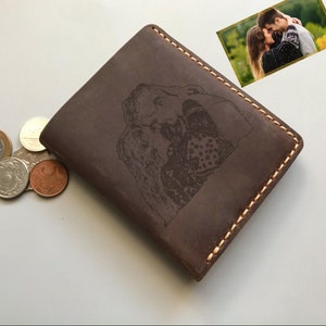 Cartera triple personalizada de cuero Crazy Horse para hombres/mujeres, cartera de cuero grabada, regalo de San Valentín (marrón)