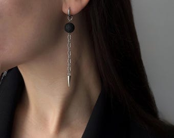 Pendientes de plata con pinchos estilo gótico caprichoso, pendientes de aro con dije de cristales negros, pendientes colgantes tipo huggie, regalo de joyería gótica alternativa