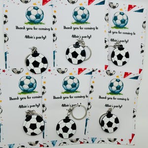 Paquete de 6 llaveros de fútbol personalizados para regalos de fiesta, relleno para bolsa de fiesta, tarjeta personalizada incluida