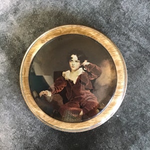 Vintage Mid Century Master Lambton Kuppelglas Bild, Wandtafel, The Red Boy, ein Harvey Murray Produkt